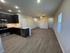 468 Emma Dr in New Braunfels, TX - Building Photo - Building Photo