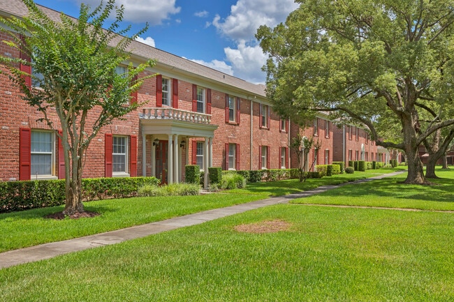 Carlton Arms of Winter Park in Winter Park, FL - Building Photo - Building Photo