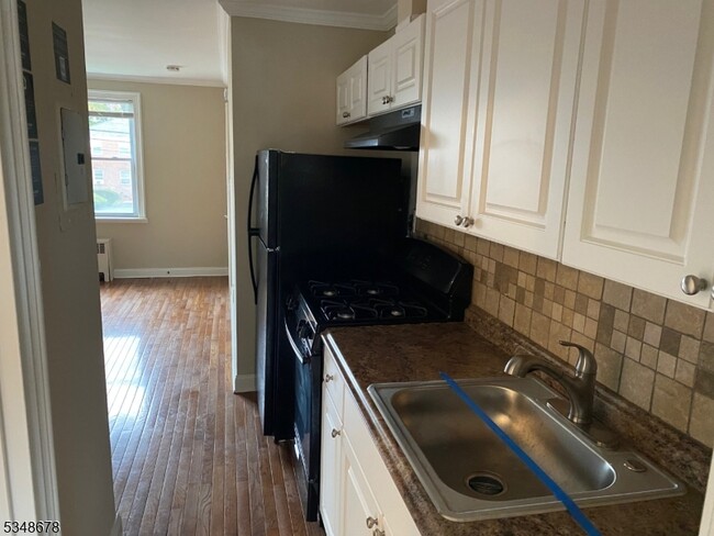 935 Broad St in Bloomfield, NJ - Building Photo - Building Photo