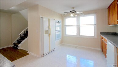 8394A Shallowcreek Rd in Liverpool, NY - Building Photo - Building Photo