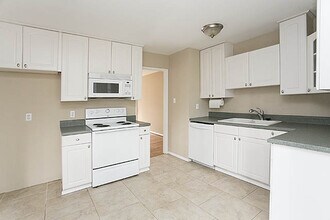 2510 Wilbon St in Durham, NC - Building Photo - Building Photo