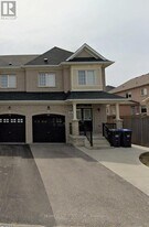 21 Gower Cres in Brampton, ON - Building Photo