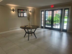 130 S Park Ave in Rockville Centre, NY - Building Photo - Building Photo