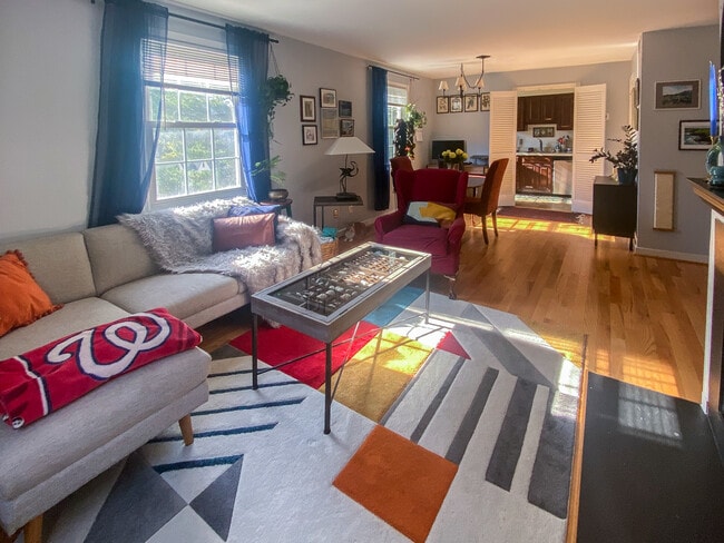 2242 Washington Avenue, Unit 302