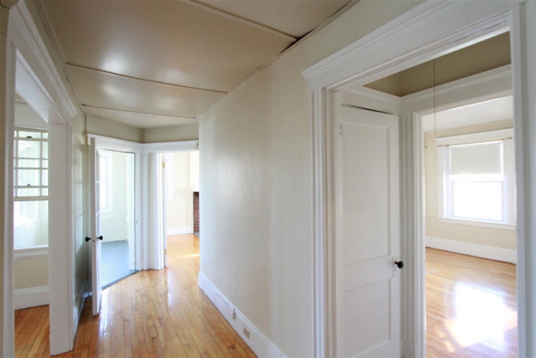 8 Craigie Cir in Cambridge, MA - Building Photo