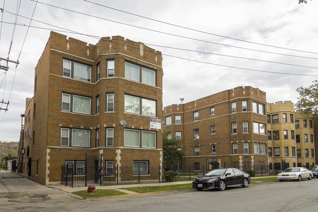 1742-56 E 72nd St Chicago, IL 60649 in Chicago, IL - Building Photo - Building Photo