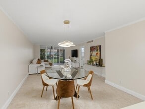 911 Gardenia Dr in Delray Beach, FL - Building Photo - Building Photo