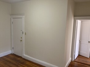 4 Egremont Rd, Unit 1 BED Brighton in Boston, MA - Building Photo - Building Photo