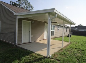 5261 Co Rd 68 in Dothan, AL - Foto de edificio - Building Photo