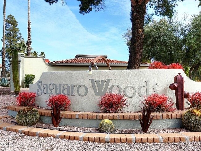 property at 14259 N Boxwood Ln