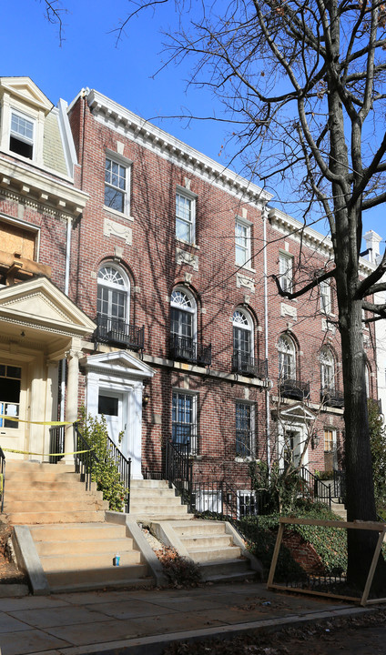 1831 Wyoming Ave NW in Washington, DC - Building Photo