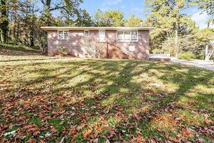 1408 29th Ave in Hueytown, AL - Building Photo