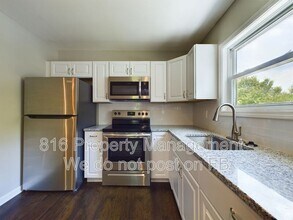 6724 Sycamore Ave in Kansas City, MO - Building Photo - Building Photo