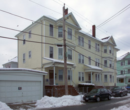 100 16th St in Fall River, MA - Foto de edificio - Building Photo