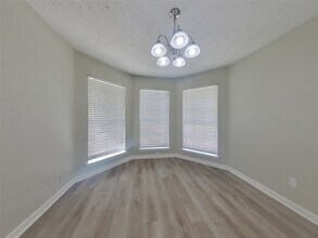 2013 Greenwood Dr in Rosenberg, TX - Building Photo - Building Photo
