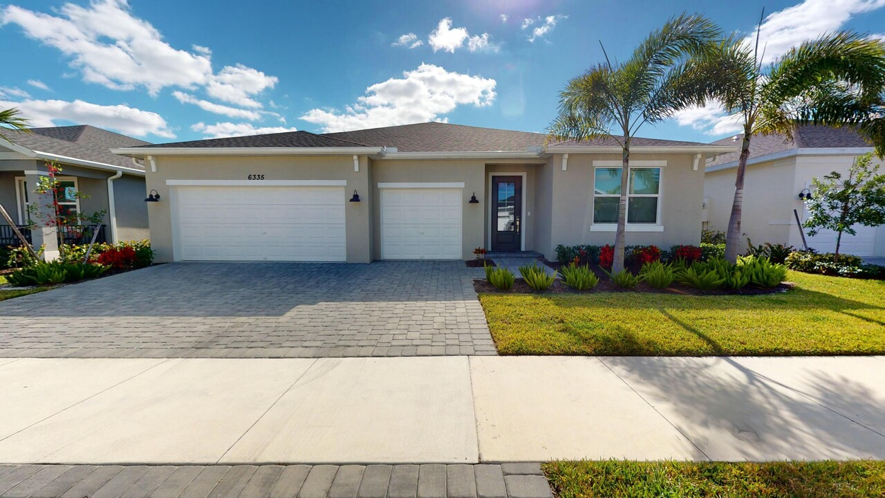 6335 Sweetwood Dr in Port St. Lucie, FL - Building Photo