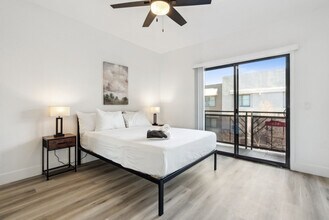 6610 N 93rd Ave in Glendale, AZ - Foto de edificio - Building Photo