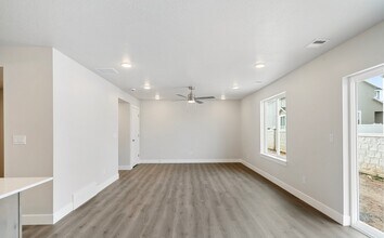 937 N 215 W in Santaquin, UT - Building Photo - Building Photo