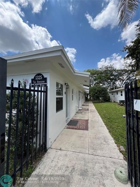 1325 NE 5th Terrace