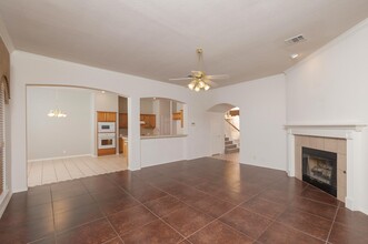 19638 Battle Oak in San Antonio, TX - Building Photo - Building Photo