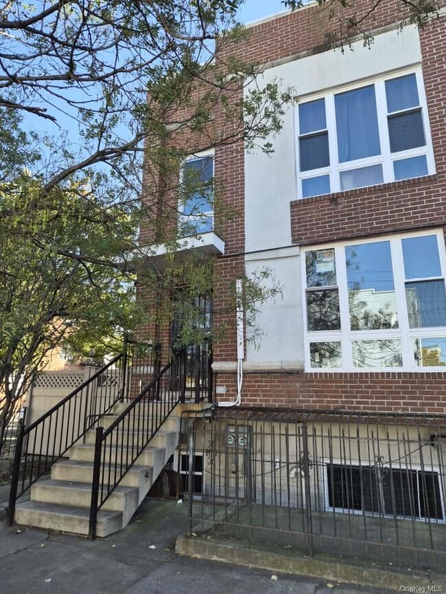958 Liberty Ave