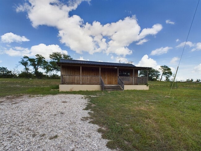 60 Hill Country Cabin Ln in Harper, TX - Building Photo - Building Photo