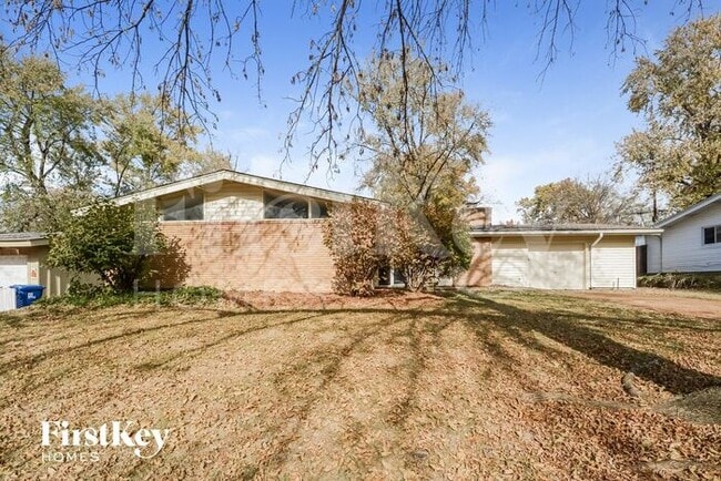 property at 2405 Brook Dr