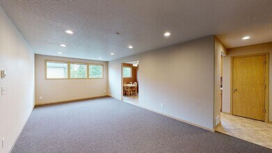 1677 NW Jackson Ave, Unit 1677 in Corvallis, OR - Building Photo - Building Photo