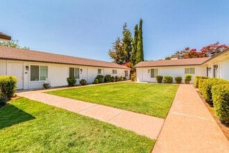 The Arbor Collection in Fresno, CA - Building Photo - Building Photo