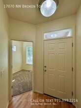 17070 NW Broken Top Dr in Beaverton, OR - Building Photo - Building Photo