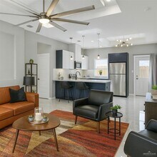 11 East St in McAllen, TX - Building Photo - Building Photo