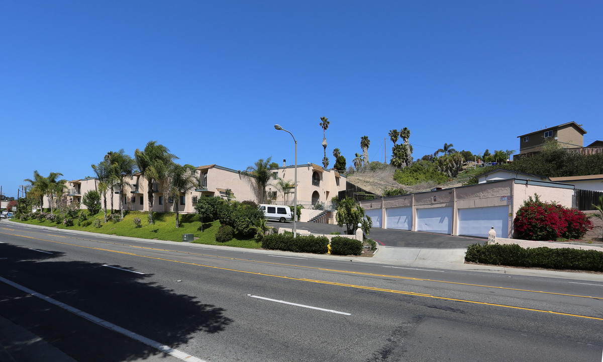 Casa Collado in Oceanside, CA - Building Photo