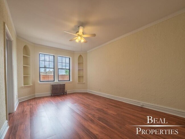 property at 4829 N Damen Ave