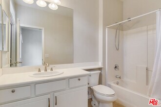 17426 Half Moon Ct in Riverside, CA - Building Photo - Building Photo