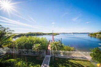 4000 S Ocean Blvd in Lantana, FL - Building Photo - Building Photo