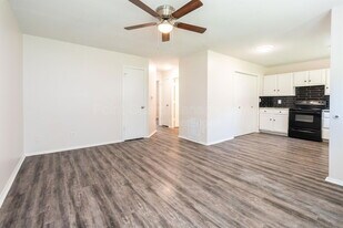 1826 S Laura St in Wichita, KS - Building Photo