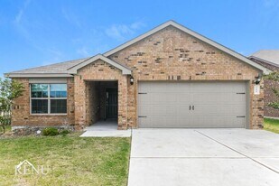 123 Holster Holw Rd in Newark, TX - Building Photo