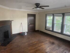 1653 Bunts Rd, Unit 2 in Lakewood, OH - Foto de edificio - Building Photo