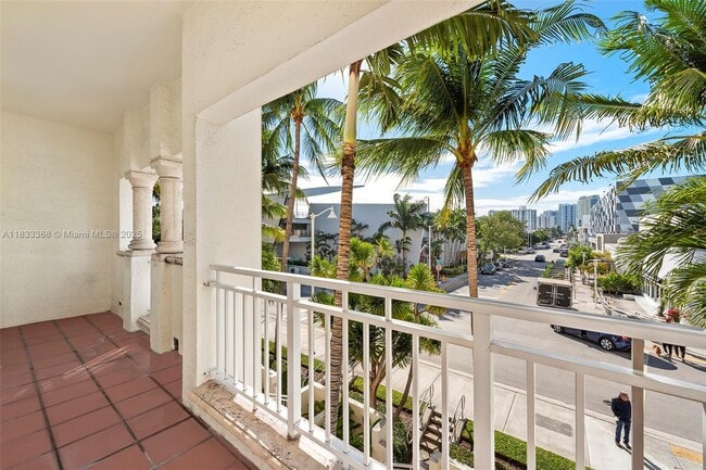 property at 1415 Sunset Harbour Dr