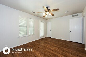 4129 Macy Ln in Fort Worth, TX - Foto de edificio - Building Photo