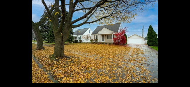 4252 Mandalay Ave in Royal Oak, MI - Building Photo - Building Photo