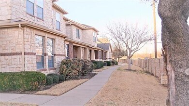 2734 Denali Park Dr in Grand Prairie, TX - Building Photo - Building Photo