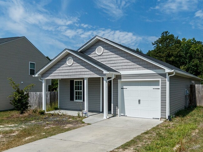 1404 Ikes Pond Ln in Raleigh, NC - Building Photo - Building Photo