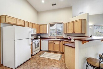 115 Espinosa Rd in Corrales, NM - Building Photo - Building Photo