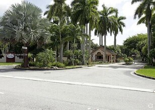 9277 SW 138th Pl in Miami, FL - Building Photo - Building Photo
