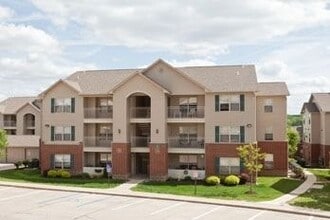 1 Chapelridge Cir in Marion, IA - Building Photo - Building Photo
