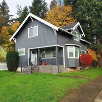 4533 SE Francis St in Portland, OR - Building Photo