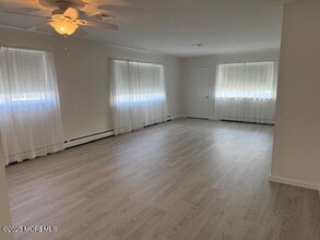 474 Jamaica Blvd in Toms River, NJ - Foto de edificio - Building Photo
