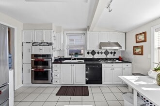 7 Webster St in Ridgefield Park, NJ - Building Photo - Building Photo
