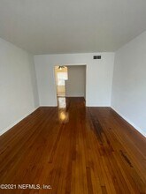 1529 McDuff Ave S in Jacksonville, FL - Foto de edificio - Building Photo